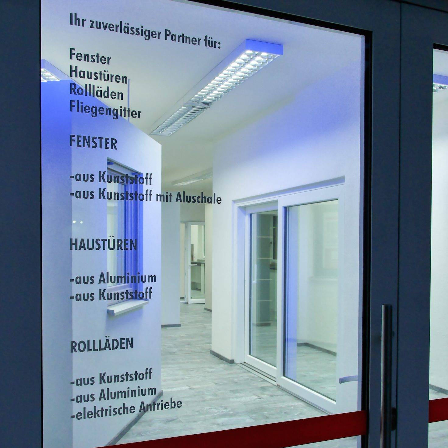 Schauraum von Schnell Fenster in Königsbrunn mit Fenster- und Türenausstellung